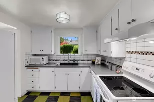 10515 1st Ave NW, Seattle, WA 98177 - Photo 7