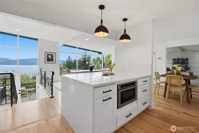 639 W Lake Sammamish Parkway NE, Bellevue, WA 98008 - Photo 7