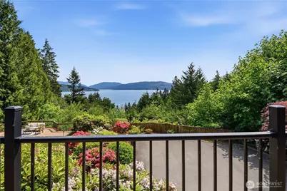 639 W Lake Sammamish Parkway NE, Bellevue, WA 98008 - Photo 13
