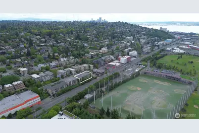 2820 15th Avenue W, Seattle, WA 98119 - Photo 9