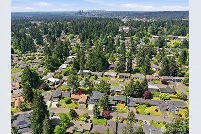 1921 169th Avenue NE, Bellevue, WA 98008 - Photo 3