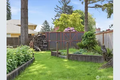 1921 169th Avenue NE, Bellevue, WA 98008 - Photo 9