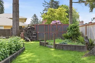 1921 169th Ave NE, Bellevue, WA 98008 - Photo 9