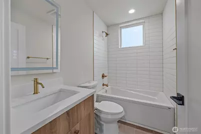 910 15th Avenue #C, Seattle, WA 98122 - Photo 11