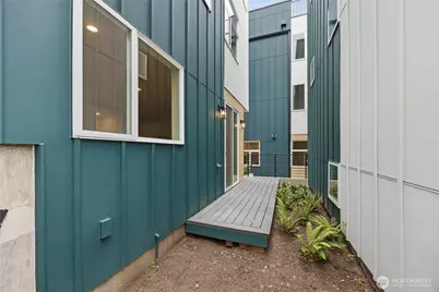 910 15th Avenue #C, Seattle, WA 98122 - Photo 27