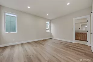 910 15th Ave, Seattle, WA 98122 - Photo 15