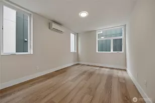 910 15th Ave, Seattle, WA 98122 - Photo 13