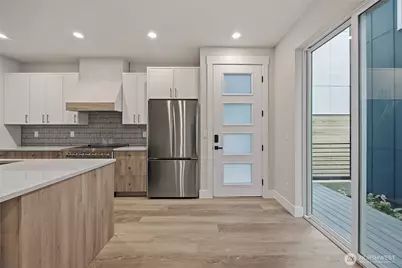 910 15th Avenue #C, Seattle, WA 98122 - Photo 3