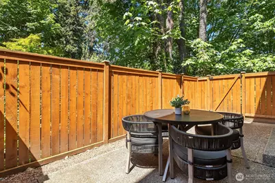 12311 NE 92nd Street #1, Kirkland, WA 98033 - Photo 9