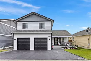 1040 NE Big Berry Loop, Oak Harbor, WA 98277 - Photo 3
