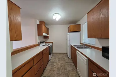 27521 Pioneer Highway #7, Stanwood, WA 98292 - Photo 9