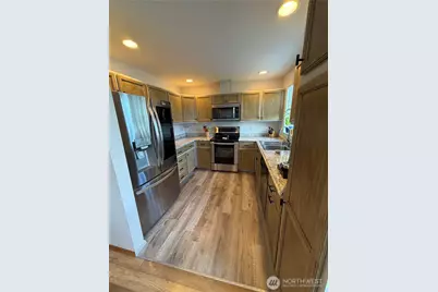 22615 W 44th Ave, Mountlake Terrace, WA 98043 - Photo 7
