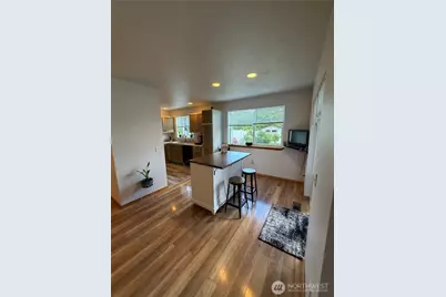 22615 W 44th Ave, Mountlake Terrace, WA 98043 - Photo 5