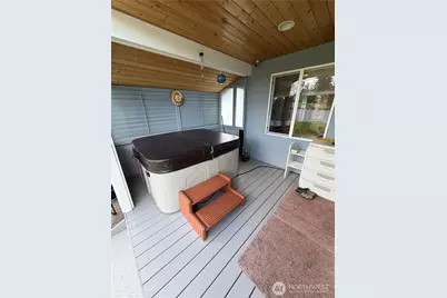 22615 W 44th Ave, Mountlake Terrace, WA 98043 - Photo 13