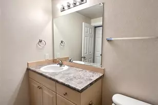 3819 130th Ln SE, Bellevue, WA 98006 - Photo 13