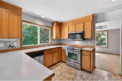 7011 47th Avenue E, Tacoma, WA 98443 - Photo 11