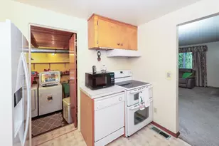 25033 20th Ave S, Des Moines, WA 98198 - Photo 9