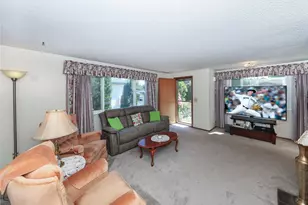 25033 20th Ave S, Des Moines, WA 98198 - Photo 7