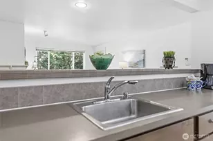300 N 130th Street W, Seattle, WA 98133 - Photo 15