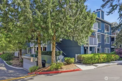 300 N 130th Street W #2205, Seattle, WA 98133 - Photo 1
