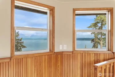 2681 S East Camano Dr, Camano Island, WA 98282 - Photo 21