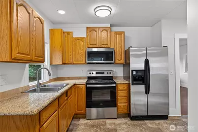 501 35th Street, Anacortes, WA 98221 - Photo 9