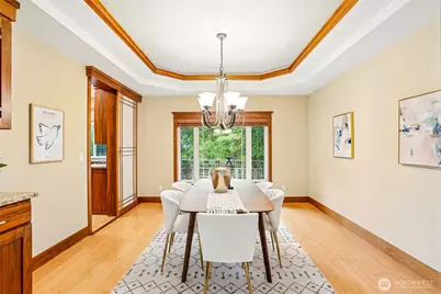13128 SE Newport Way, Bellevue, WA 98006 - Photo 11
