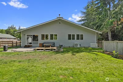 2021 Doe Dr, Oak Harbor, WA 98277 - Photo 35