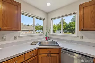 2021 Doe Dr, Oak Harbor, WA 98277 - Photo 13