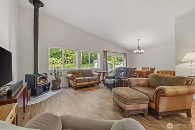 2021 Doe Dr, Oak Harbor, WA 98277 - Photo 9