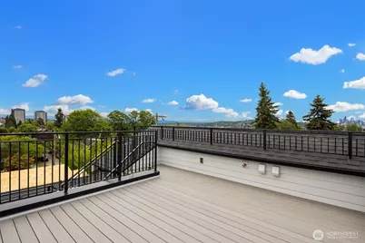 102 NE 44th Street, Seattle, WA 98105 - Photo 21
