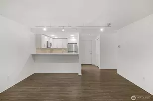 13717 Linden Ave N, Seattle, WA 98133 - Photo 11