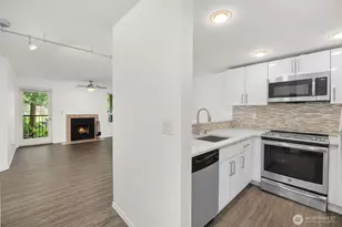 13717 Linden Ave N, Seattle, WA 98133 - Photo 7