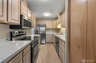 705 N State St, Bellingham, WA 98225 - Photo 11