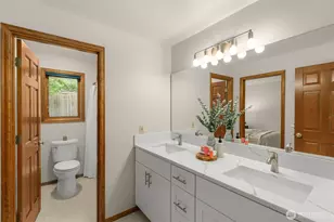 19619 Northeast 129th Way, Woodinville, WA 98077 - Photo 27