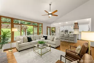 19619 Northeast 129th Way, Woodinville, WA 98077 - Photo 11