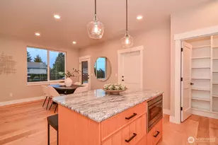 10202 44th Ave SW, Seattle, WA 98146 - Photo 13