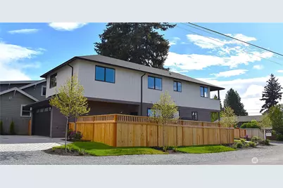10202 44th Avenue SW, Seattle, WA 98146 - Photo 3
