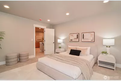 10202 44th Avenue SW, Seattle, WA 98146 - Photo 19