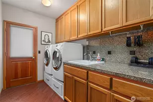 22519 SE 46th Pl, Sammamish, WA 98075 - Photo 19