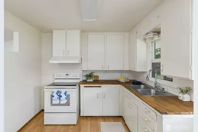 11711 12th Avenue S, Parkland, WA 98444 - Photo 13