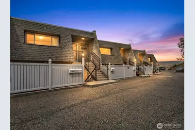 1818 Skyline Drive #32, Wenatchee, WA 98801 - Photo 1
