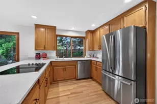 12610 NE 68th Pl, Kirkland, WA 98033 - Photo 19