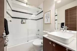 998 NE High St, Issaquah, WA 98029 - Photo 25