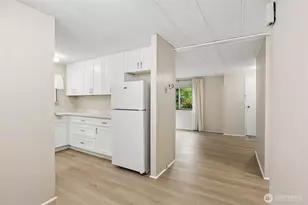 11513 155th Ave SE, Renton, WA 98059 - Photo 7