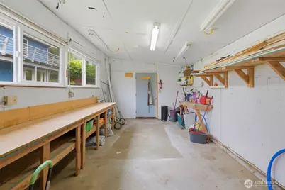 1132 Evans Avenue W, Bremerton, WA 98312 - Photo 39