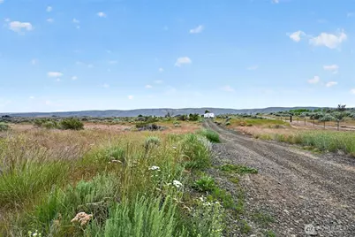130 Red Tail Road, Yakima, WA 98908 - Photo 23