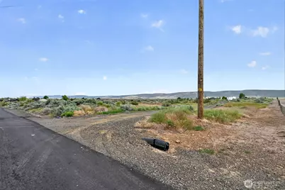 130 Red Tail Road, Yakima, WA 98908 - Photo 19