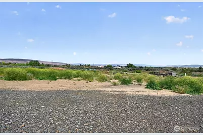 130 Red Tail Road, Yakima, WA 98908 - Photo 29