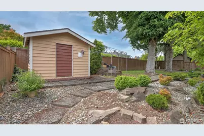 16003 132nd Place SE, Renton, WA 98058 - Photo 25